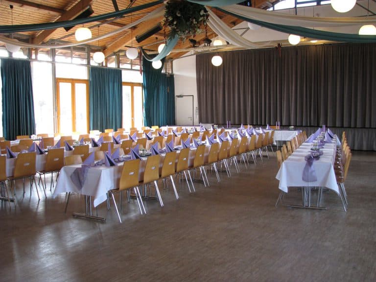 Vorbereitet für eine Hochzeit